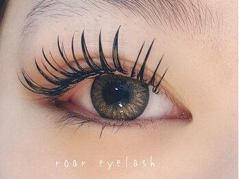 ロアーアイ(ROAR eye)の写真/流行中の韓国アイドル風ラッシュリフト！憧れのお人形のようなぱっちりデザイン☆まつ毛に束感＆存在感を♪
