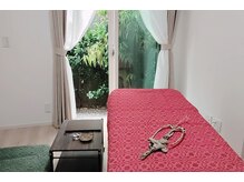 ワイケーヒロットセンターエビスデヒロット(YK HILOT CENTER EBISU de HILOT)の雰囲気（お一人さまのみの完全個室プライベート空間恵比寿駅徒歩10分）