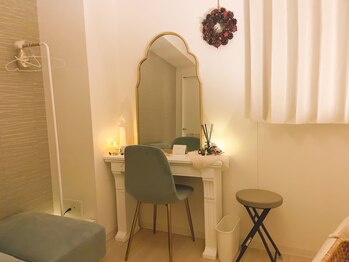 プチボヌール(Petit Bonheur)/鏡台