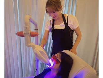 エクシアホワイトニング 代々木店/寝ながらホワイトニング