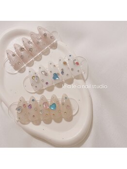 レアレア(le'a le'a)/キラキラ宝石ネイル