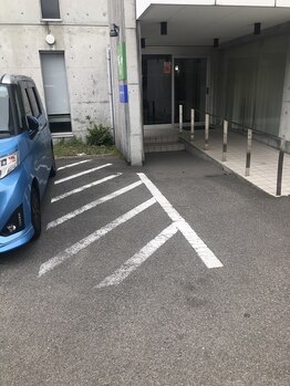 レーヌ(Reine)/入り口、エントランス