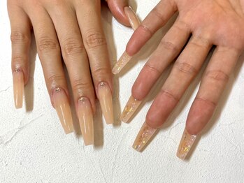 ネイルサロン(Nail salon)の写真/《スカルプも大人気☆》爪の形に自信がない…という方にも◎長さ出しで指先を美しく華やかに！