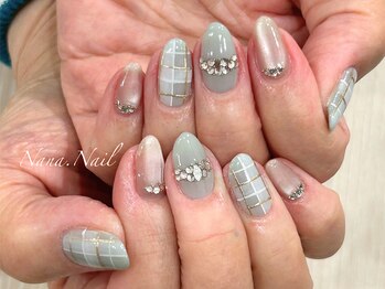 ナナネイル(Nana.Nail)/大人チェックと贅沢ビジュー
