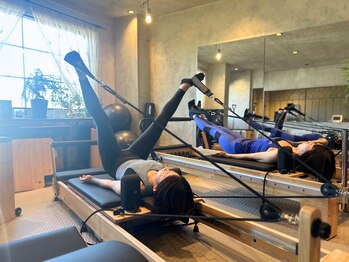 オーヴォ リビングスパ アネックス マノン(OVO LIVING SPA annex MANON)/ピラティスリフォーマー