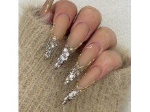 拘りの美フォルム×圧倒的な艶◎すすきの/アクリルスカルプ