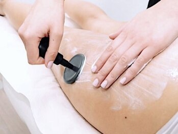 インディバサロン シャイニープラス(Shiny+)の写真/肩こり・頭痛・更年期の不調は「冷え」が原因かも?仙骨とお腹を温める本格インディバで免疫力UP&根本改善