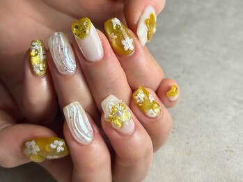 ぷっくりお花と手書きのお花