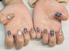 ベージュマグ×チェックネイル