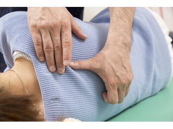 青井三丁目鍼灸整骨院/背骨の椎間関節のＡＫＡ療法