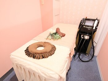 チュベルフェ(tu belle fe)の写真/【幅広い年代に選ばれる脱毛・美肌専門サロン】資格保持スタッフによる丁寧な施術で、効果・満足度ともに◎