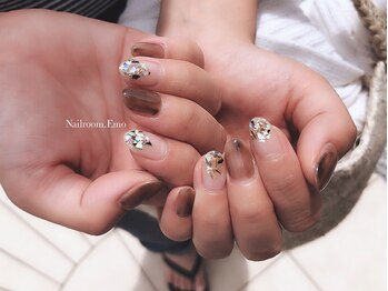 エモ(emo)/ニュアンスネイル