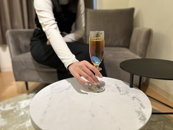 サロン エイトミー(salon 83)/ドリンクサービス付き