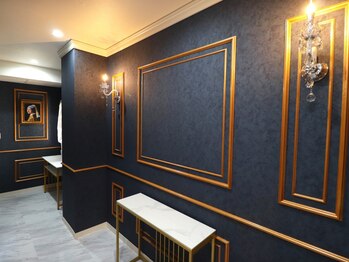 メゾンドロイヤル(Maison_de_ROYAL)の写真/《上品なこだわり空間》ヨーロピアン風の店内で、ゆったりリラックスしながらキレイになれる☆
