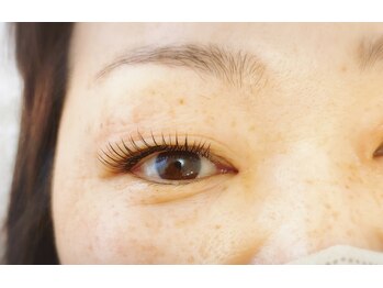 ネリネ(Nerine)/お目元の印象UP