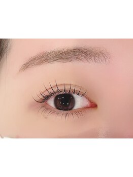 ナチュラル上品な目元にしたい