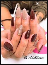 アールネイルドットコム(R*NAIL.com)/シンプル秋ネイル