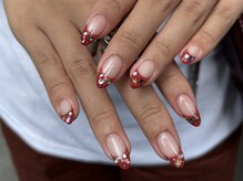 インザピンクリリー(in the pink LILY)/フレンチ×パーツゴテゴテネイル