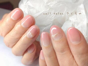 黒留にピッタリ☆上品ママネイル