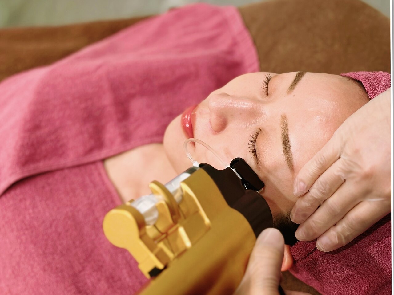 乾燥凍結ヒト幹細胞培養液使用【ACトリートメント】導入店＆最新美容