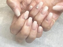 ネイルサロン シュシュ(Chou Chou)の雰囲気（カラーは常時300色以上を取り揃えて、お客様に似合う色をご提案）