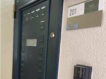 ユゲ(Yug.E)/当サロンの入り口はこちらです