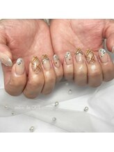 サロンドウイ(salon de OUI)/ブラウンチェックネイル