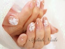 スタイリッシュネイルズ(Stylish Nails)/フラワーネイル〇ホワイト
