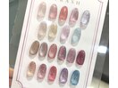 主役級の輝き！フラッシュネイル