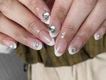 白フレンチデザイン