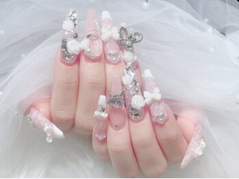 ルル 関内(LuLu)の写真/流行に敏感なオシャレ女性必見★イベントの多い季節は指先も華やかに♪イベントに合うネイルを叶えます◎