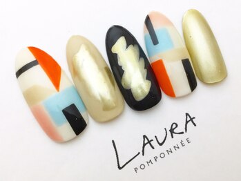 ローラポンポニー(Laura pomponnee)/タッキーネイル