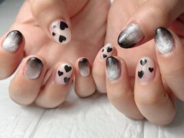 シックなハートネイル