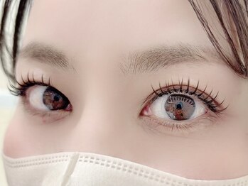 エクラドゥボヌール バイ モアナ(Eclat du Bonheur by Moana)の写真/【選べる豊富なマツエク】まつ毛を上下で挟み込みしっかり固定！ダブルフラットラッシュでモチがUP♪*.。