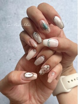 手描きアートが得意なサロン