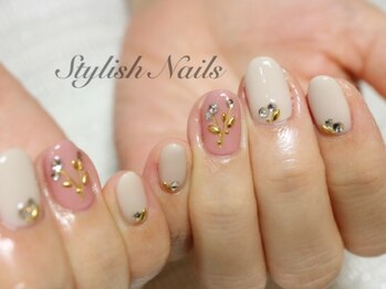 スタイリッシュネイルズ(Stylish Nails)/フラワーネイル〇スタッズ