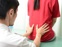 大和駅前肩こり腰痛センターの雰囲気（豊富な知識と技術で、骨盤と脊柱の歪みを徹底ケア◎）