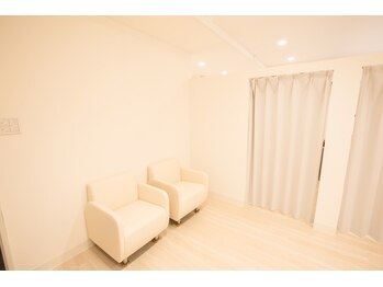 バズ カイロプラクティック(VAZ)/待合　