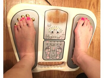 ヒーリングユー(Healing you)/毎回消毒！足裏EMSでクビれケア