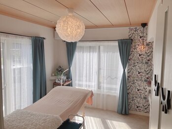 ミュウ(Mew)/サロンの様子