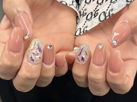 圧倒的存在感の埋め尽くしネイル