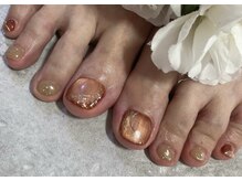 Footネイルもオールシーズンでデザインをご用意