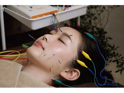 アンドユクス 表参道(and uks)の写真