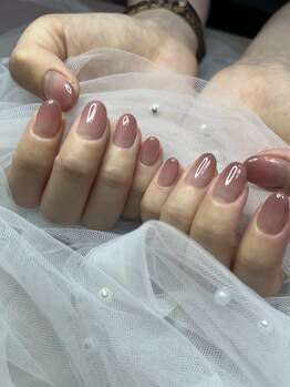 ぷるえむの写真/シンプルなのでより技術力が光る◇ぷるるん質感のネイルで指先をキレイに彩りましょう♪