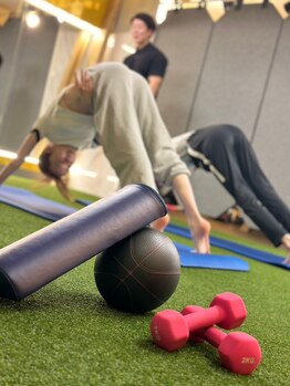 インフィニットジム 渋谷店(INFINITE GYM)/芝生でトレーニングできる♪