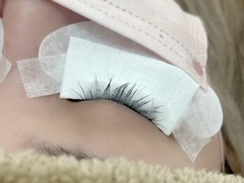 プラリネ 津店(praline)/モコモコ泡のアイシャンプー