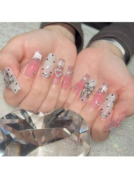 トゥインクリー(Twinkly)/チークマグネットネイル