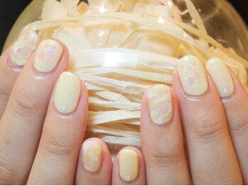 ネイルズ ララ(nails Lala)/《定額》パステルイエロー。