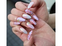 ネイルサロン R/ピーコック/細フレンチ×Aki