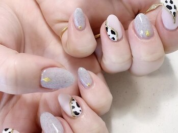 ウカ ひばりが丘(UKA)/アニマル柄ネイル